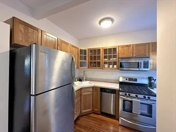 2 bed, 1 bath apartment for rent at 25 Lee St Unit 25, Jamaica Plain