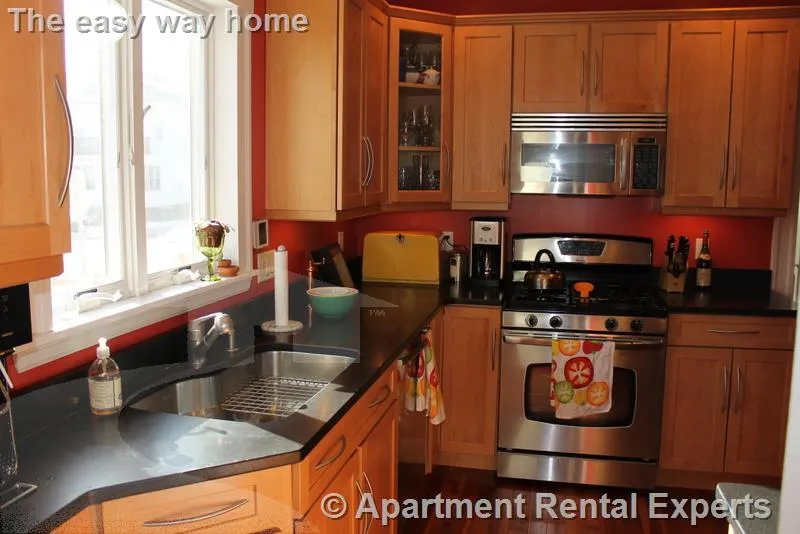 2 bed, 1 bath apartment for rent at 25 Leonard St Unit 1, Davis Square — photo 2 of 16