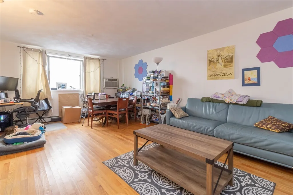 1 bed, 1 bath apartment for rent at 25 Linden Ave Unit 1, Spring Hill — photo 2 of 19