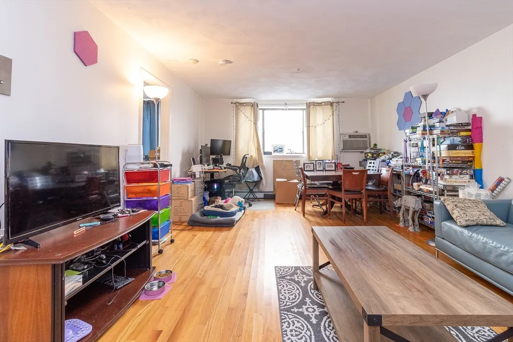 1 bed, 1 bath apartment for rent at 25 Linden Ave Unit 1, Spring Hill — photo 1 of 19