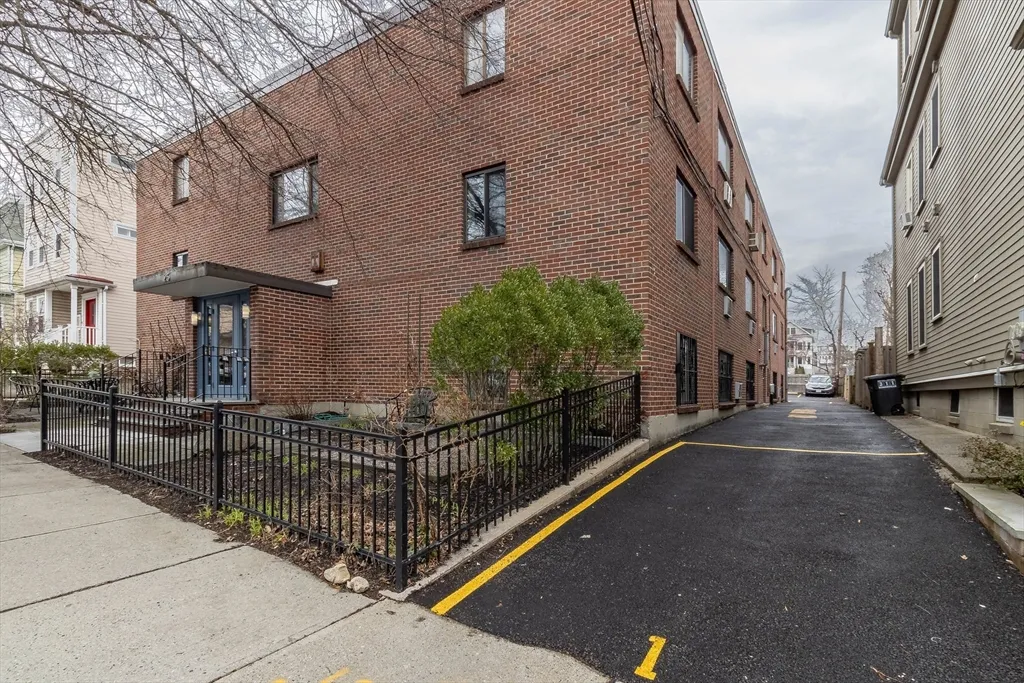 1 bed, 1 bath apartment for rent at 25 Linden Ave Unit 1, Spring Hill — photo 17 of 19