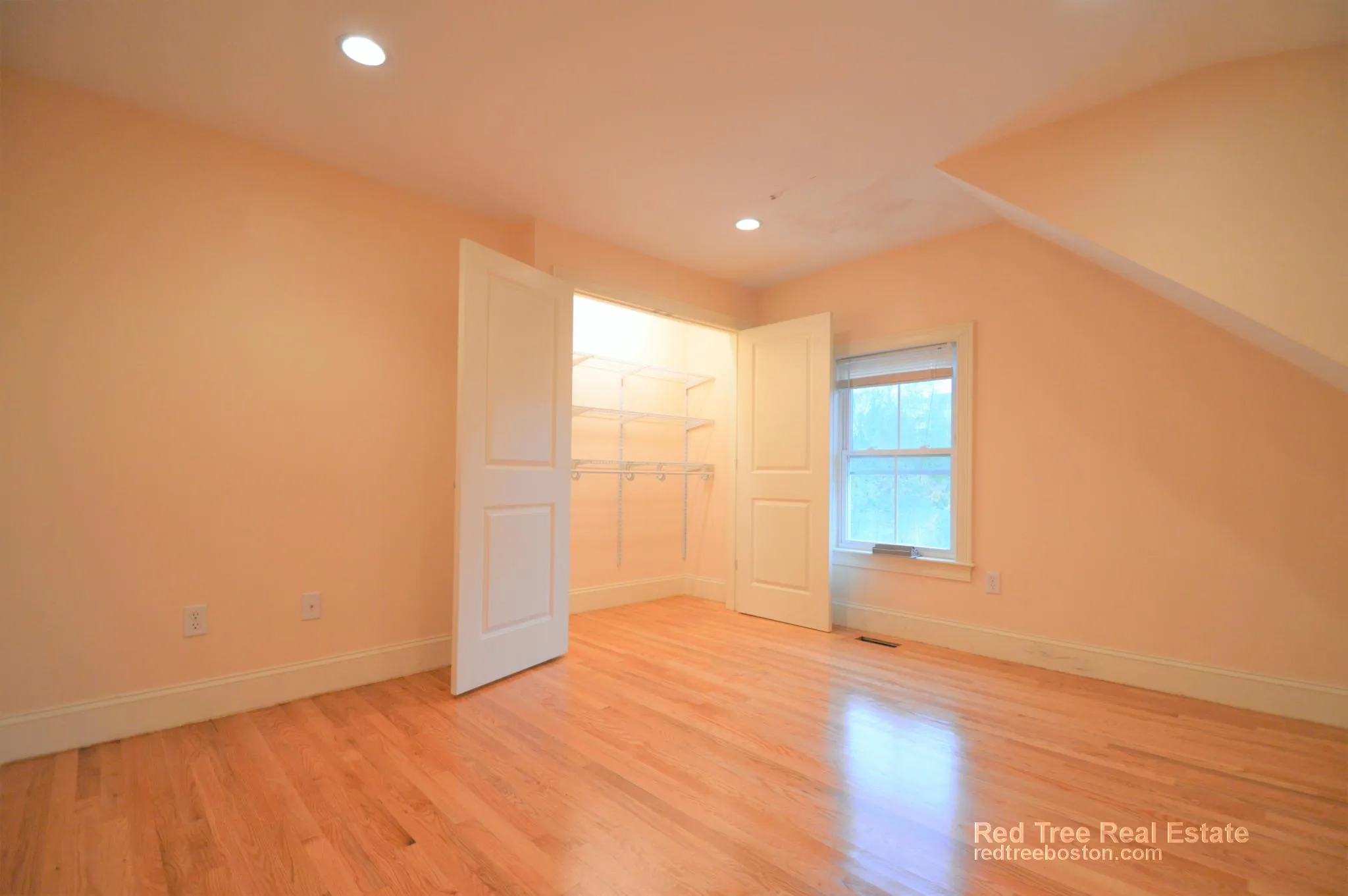 4 bed, 2 bath apartment for rent at 25 Lothrop St Unit 2, Brighton — photo 16 of 19