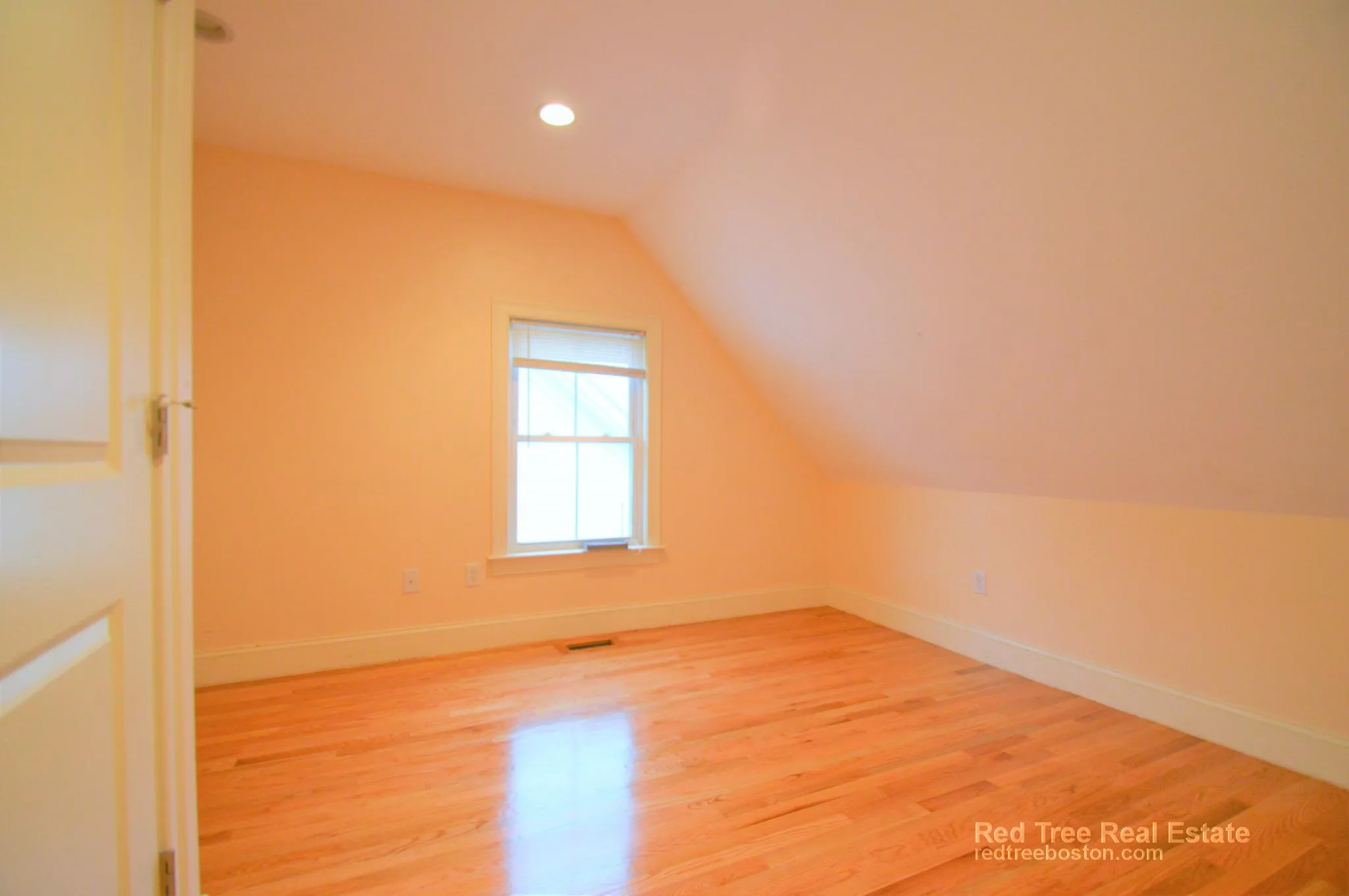 4 bed, 2 bath apartment for rent at 25 Lothrop St Unit 2, Brighton — photo 12 of 19