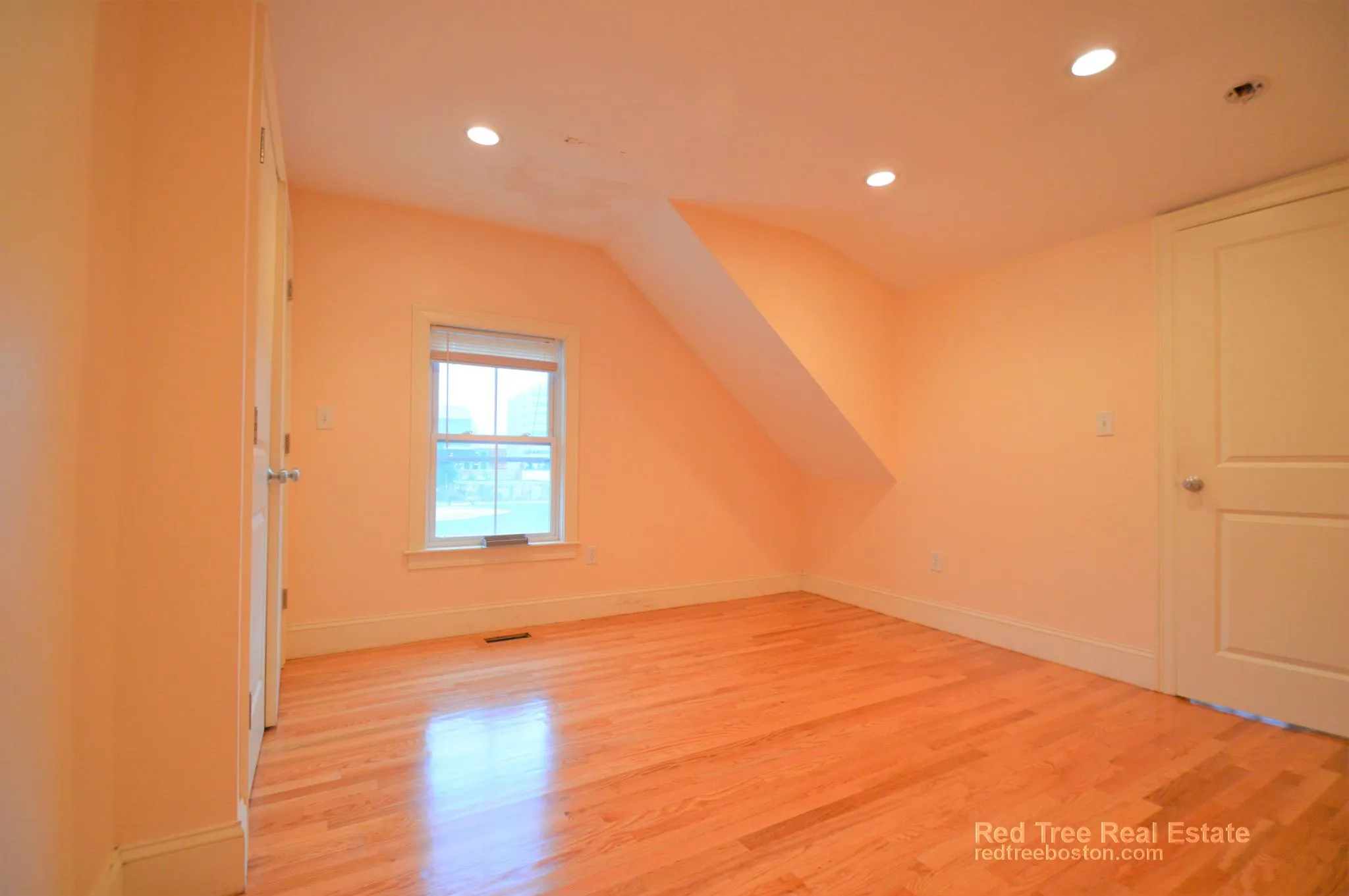4 bed, 2 bath apartment for rent at 25 Lothrop St Unit 2, Brighton — photo 17 of 19