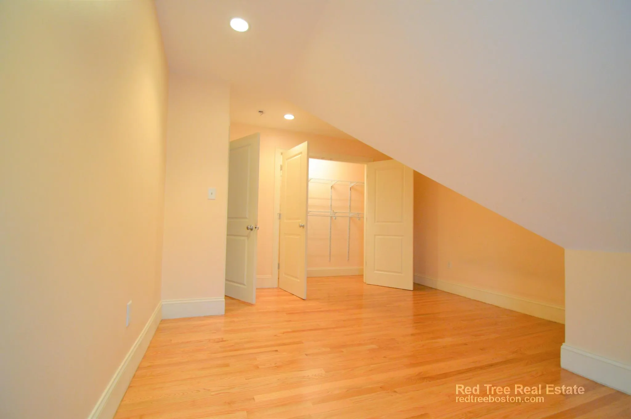 4 bed, 2 bath apartment for rent at 25 Lothrop St Unit 2, Brighton — photo 14 of 19
