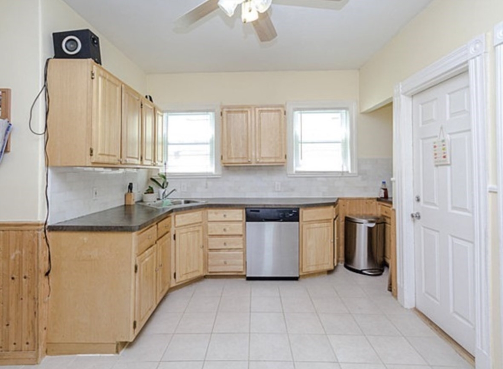 2 bed, 1 bath apartment for rent at 25 Magdala St Unit 1, Dorchester — photo 4 of 13