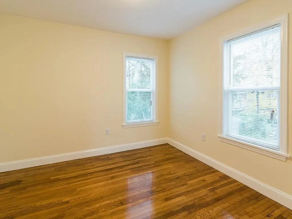 4 bed, 2 bath apartment for rent at 25 Magdala St Unit 2, Boston — photo 7 of 19