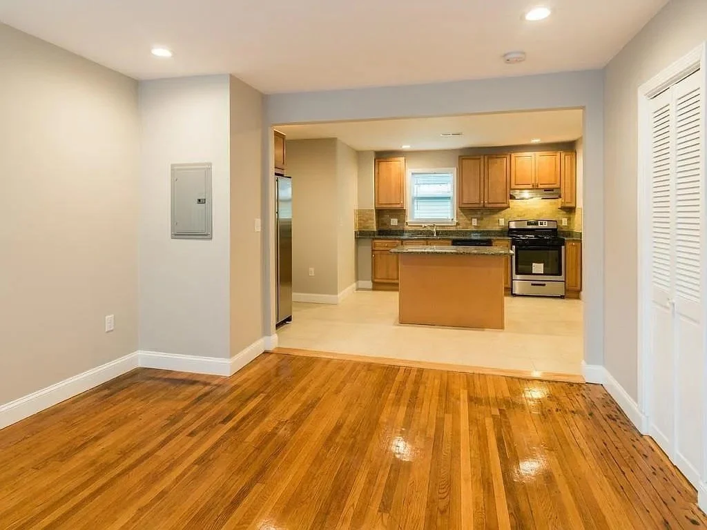 4 bed, 2 bath apartment for rent at 25 Magdala St Unit 2, Boston — photo 4 of 19