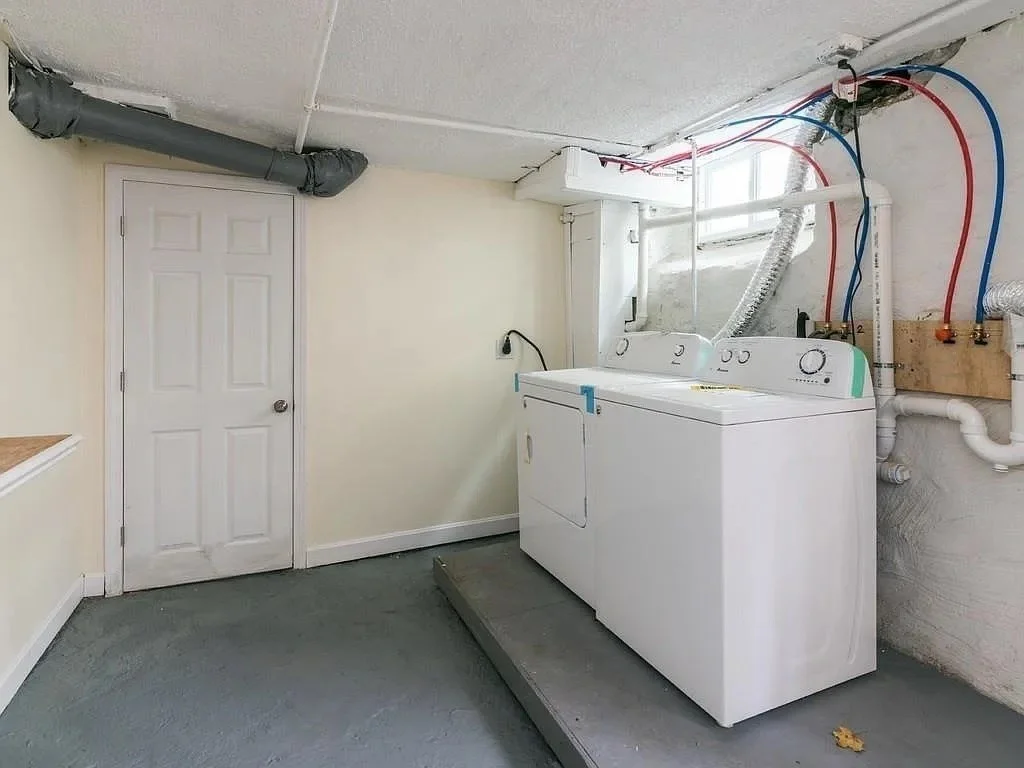 4 bed, 2 bath apartment for rent at 25 Magdala St Unit 2, Boston — photo 15 of 19