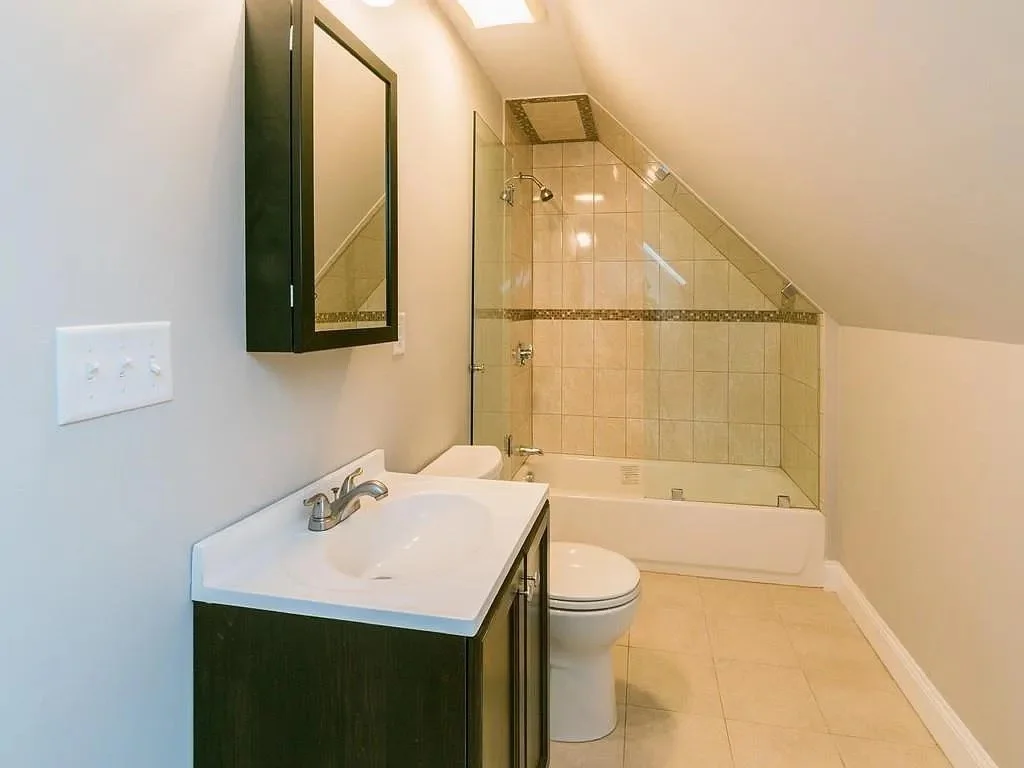 4 bed, 2 bath apartment for rent at 25 Magdala St Unit 2, Boston — photo 11 of 19