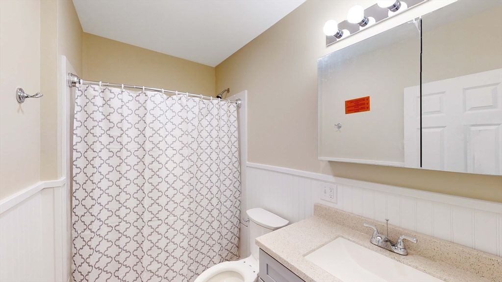 2 bed, 1 bath apartment for rent at 25 Main St Unit 1, Winter Hill — photo 2 of 11