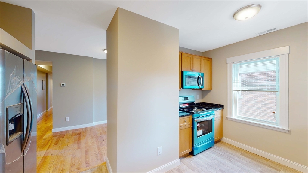 2 bed, 1 bath apartment for rent at 25 Main St Unit 1, Winter Hill — photo 3 of 11