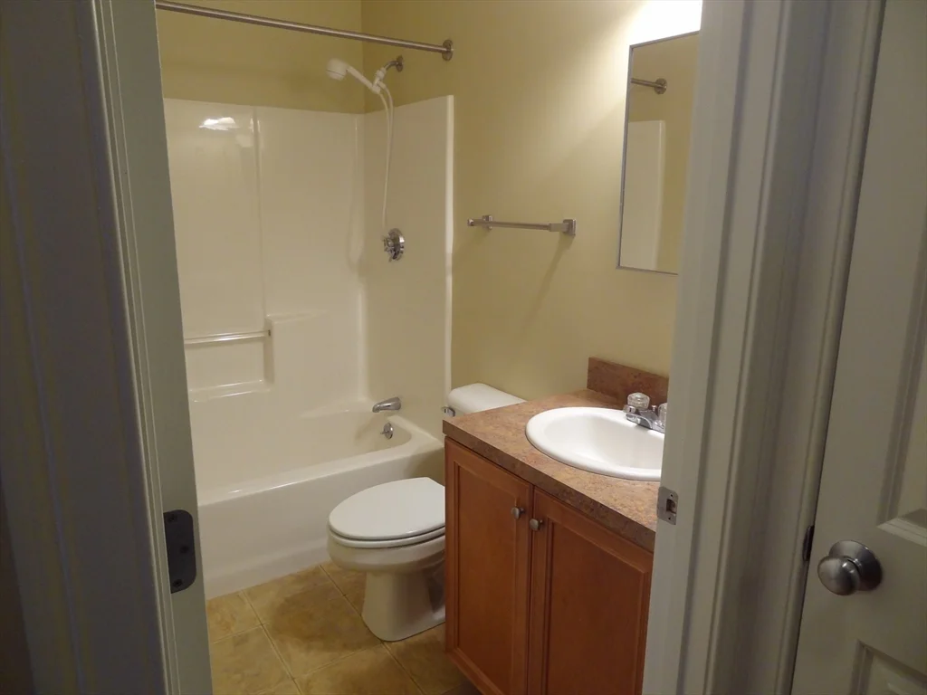 1 bed, 1 bath apartment for rent at 25 Main St Unit 3A, Ayer — photo 6 of 7
