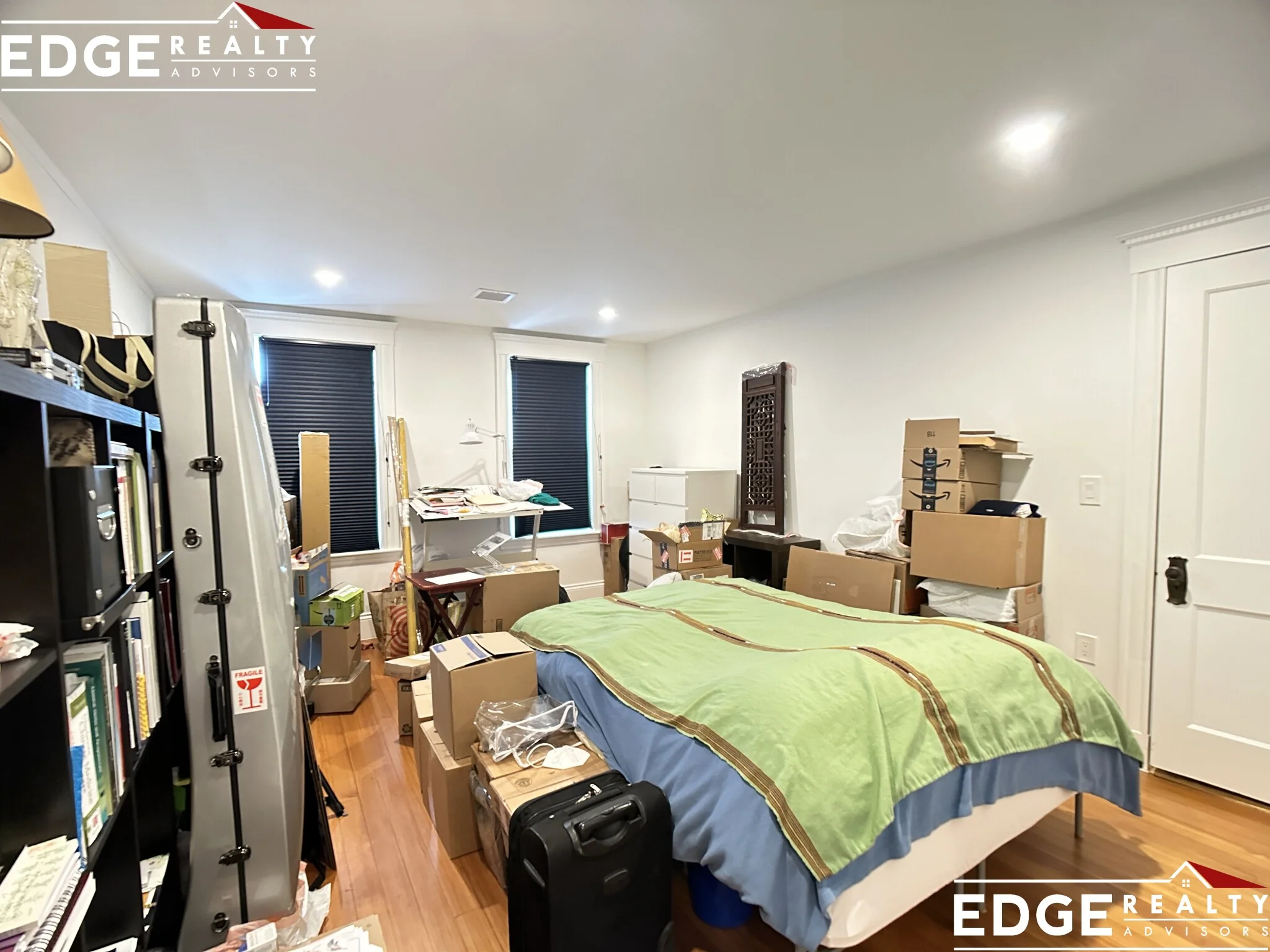 5 bed, 4+ bath apartment for rent at 25 Mapleton St Unit 2, Brighton — photo 3 of 13