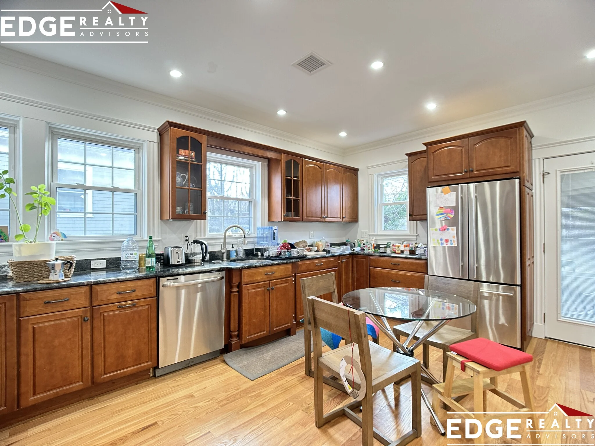 5 bed, 4+ bath apartment for rent at 25 Mapleton St Unit 2, Brighton — photo 11 of 13