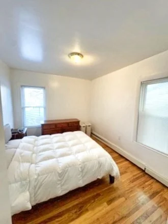 2 bed, 1 bath apartment for rent at 25 Marcella St Unit 1, Wellington-Harrington — photo 4 of 12