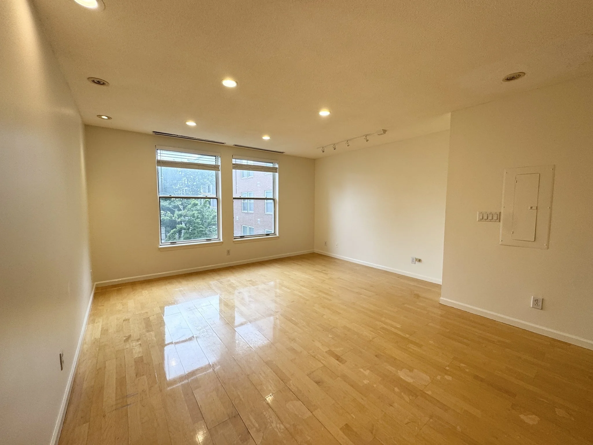 2 bed, 2 bath apartment for rent at 25 Marion Unit 31, Coolidge Corner