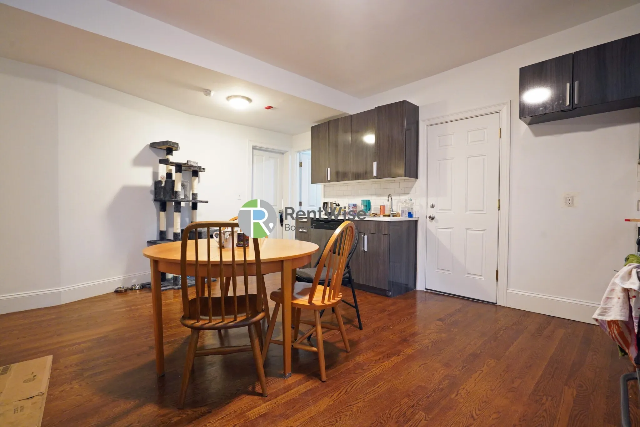 4 bed, 1 bath apartment for rent at 25 Marney St Unit 2, Wellington-Harrington — photo 4 of 25