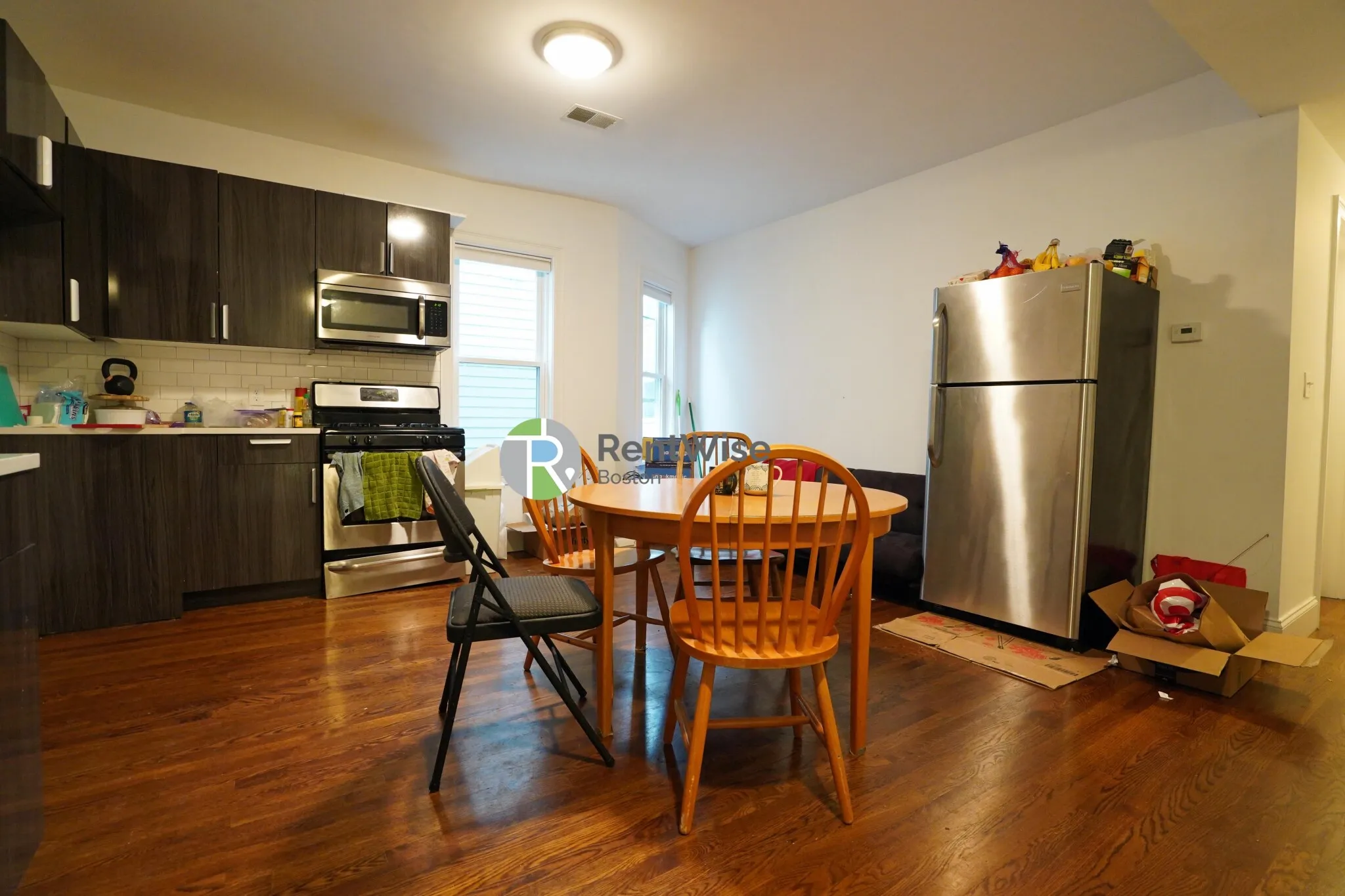 4 bed, 1 bath apartment for rent at 25 Marney St Unit 2, Wellington-Harrington — photo 2 of 25
