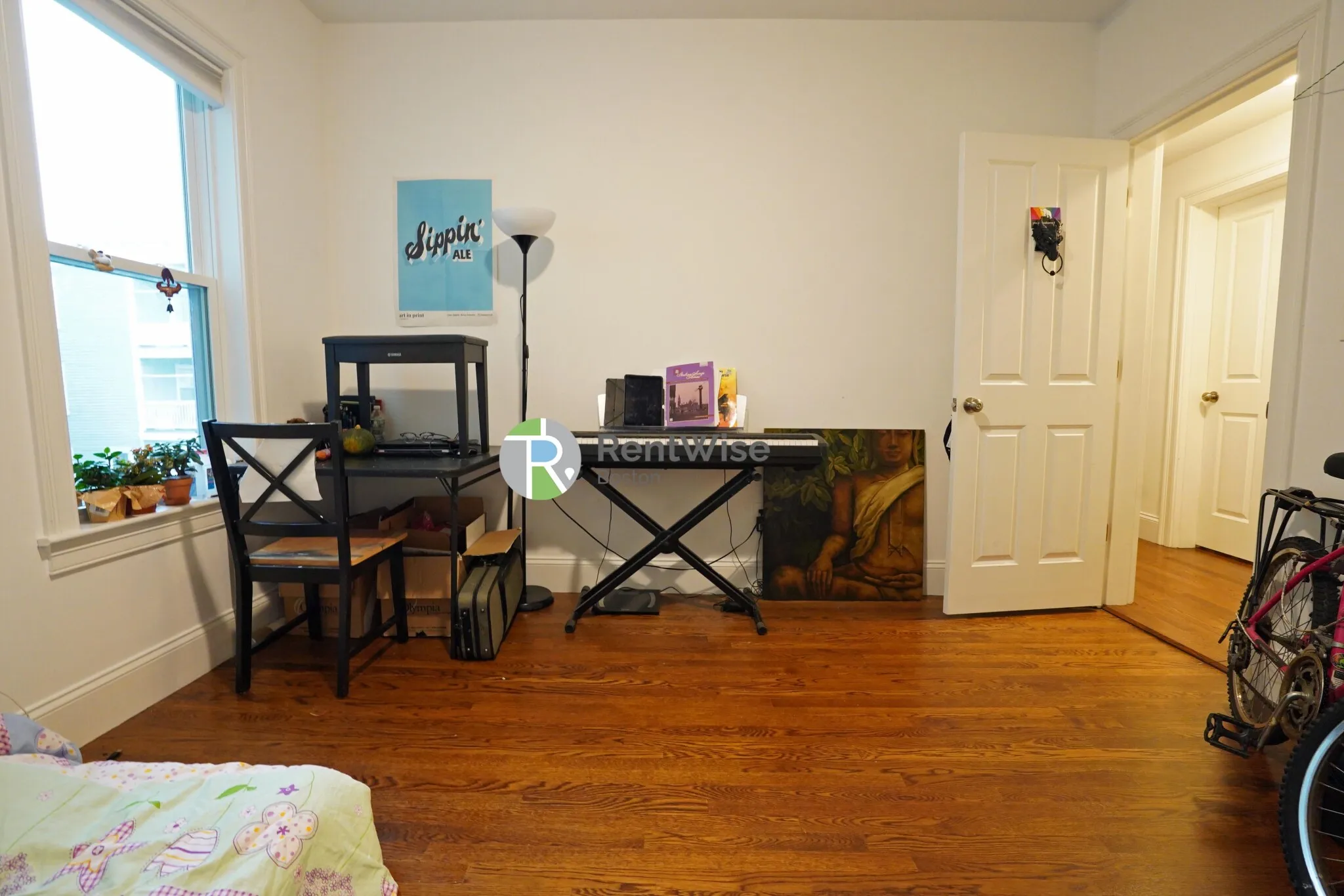 4 bed, 1 bath apartment for rent at 25 Marney St Unit 2, Wellington-Harrington — photo 14 of 25