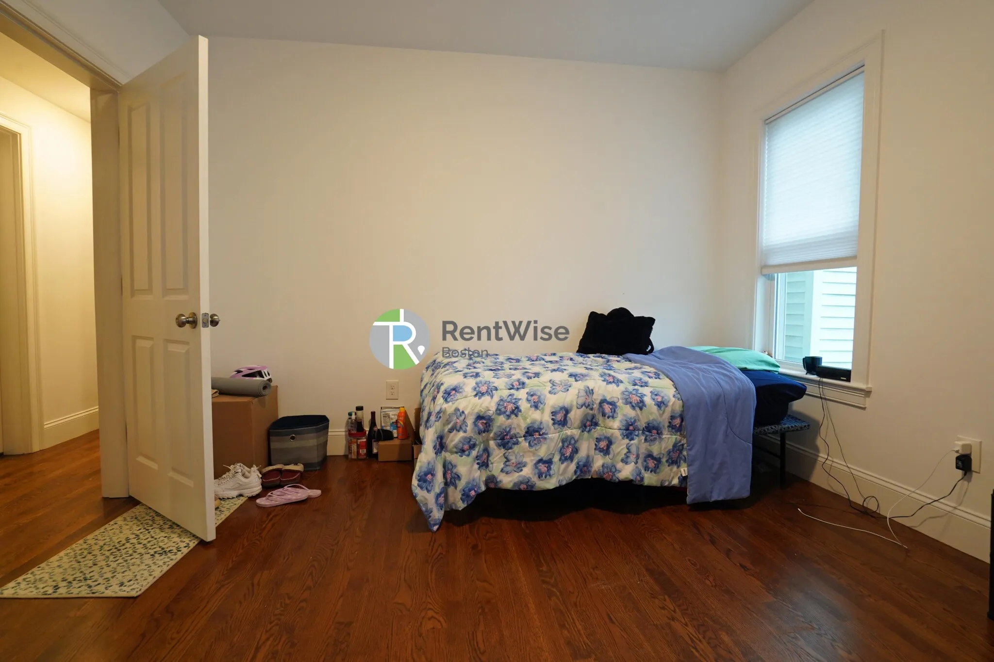 4 bed, 1 bath apartment for rent at 25 Marney St Unit 2, Wellington-Harrington — photo 12 of 25