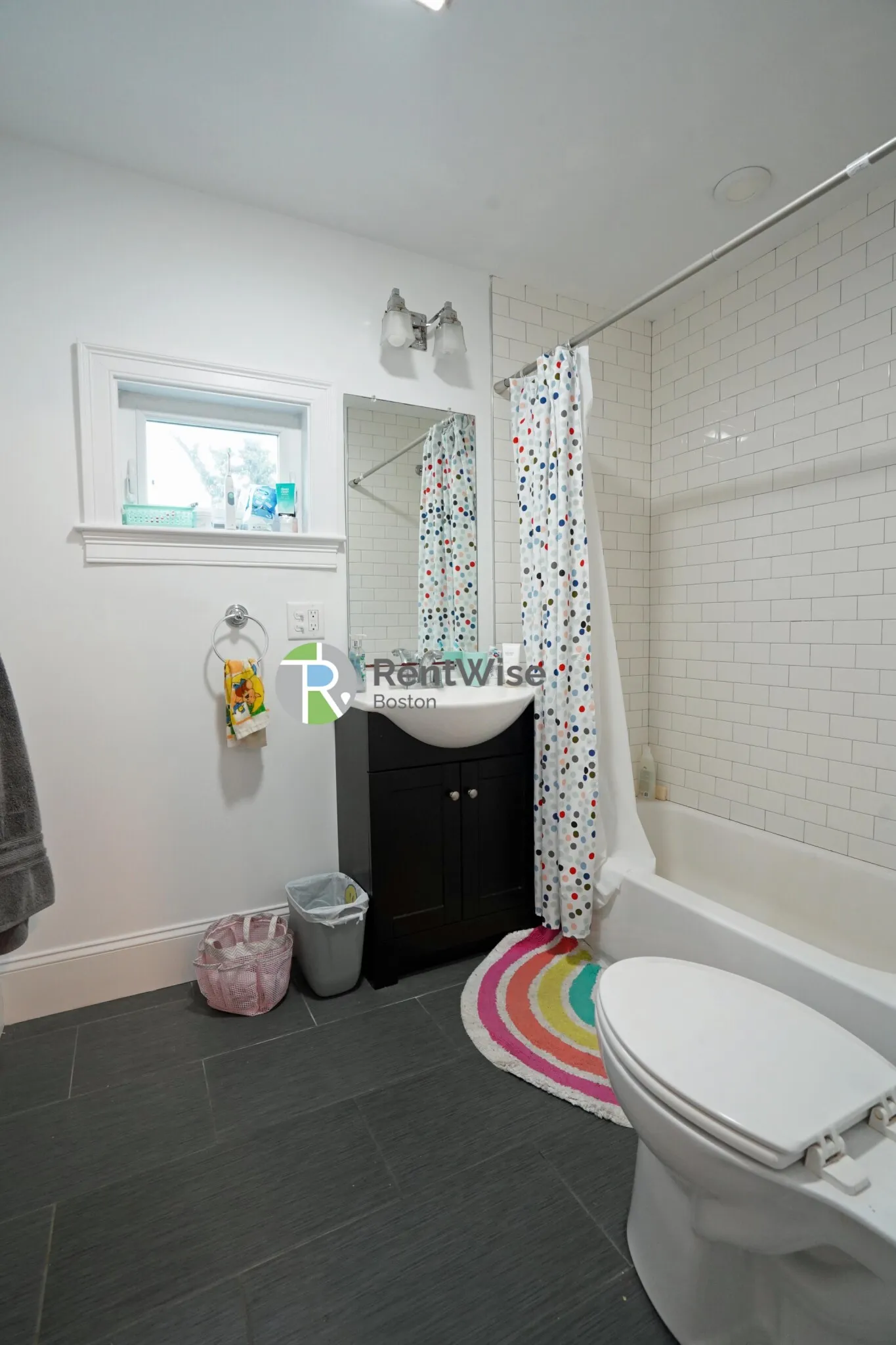 4 bed, 1 bath apartment for rent at 25 Marney St Unit 2, Wellington-Harrington — photo 7 of 25
