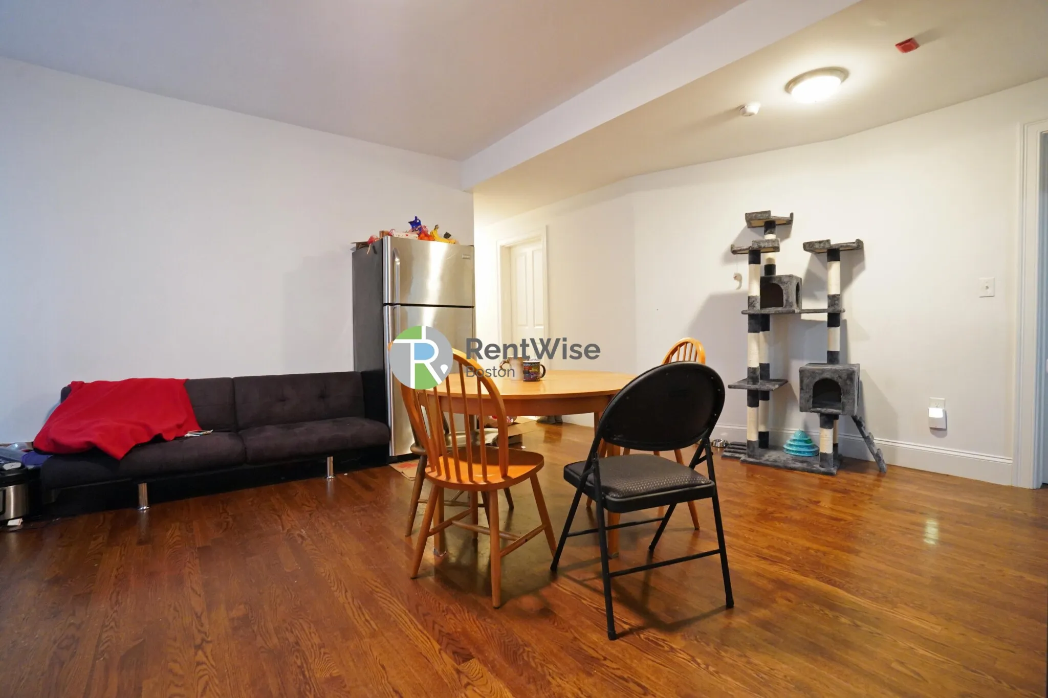 4 bed, 1 bath apartment for rent at 25 Marney St Unit 2, Wellington-Harrington
