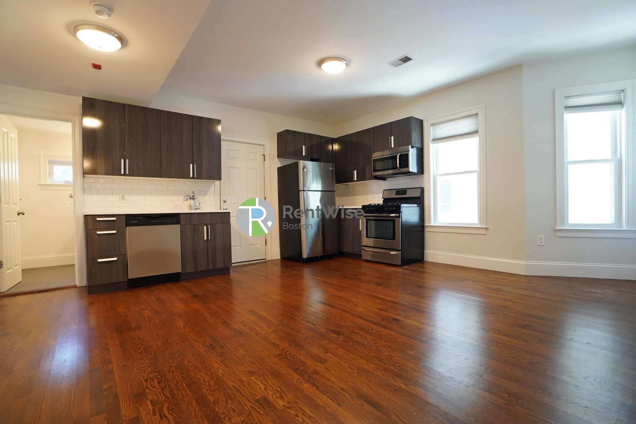 4 bed, 1 bath apartment for rent at 25 Marney St Unit 3, Wellington-Harrington — photo 1 of 49