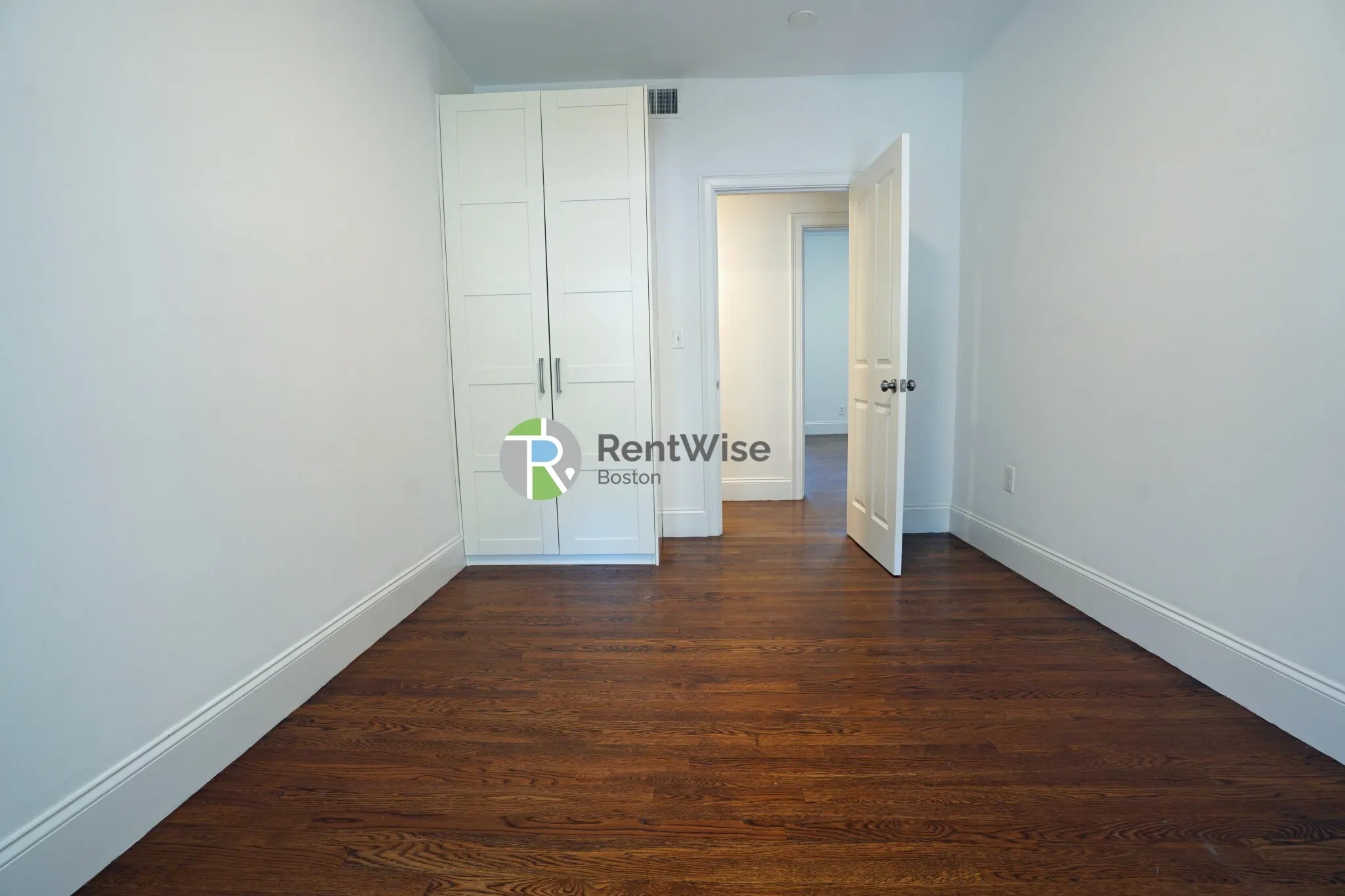 4 bed, 1 bath apartment for rent at 25 Marney St Unit 3, Wellington-Harrington — photo 13 of 49