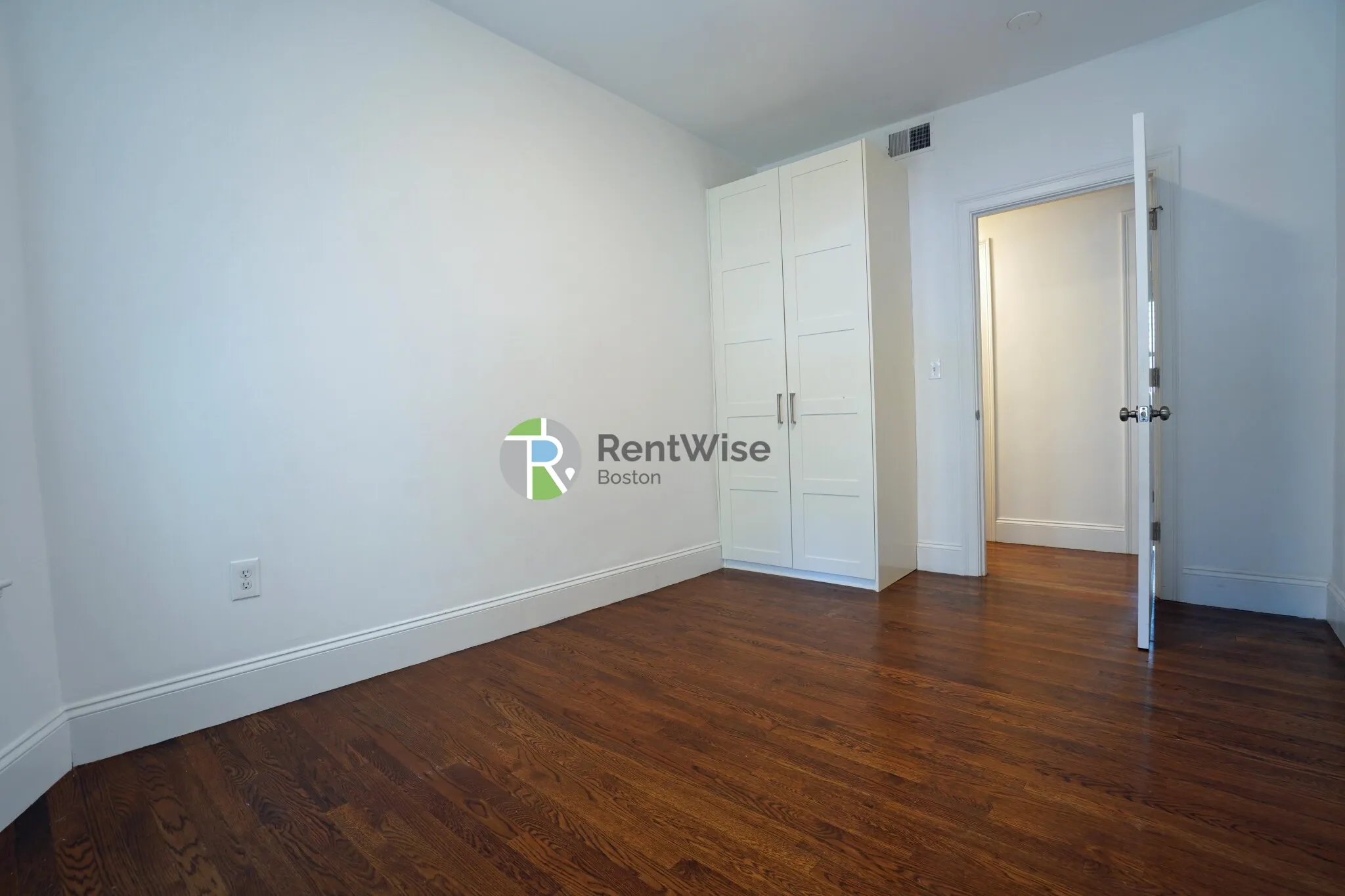 4 bed, 1 bath apartment for rent at 25 Marney St Unit 3, Wellington-Harrington — photo 11 of 49