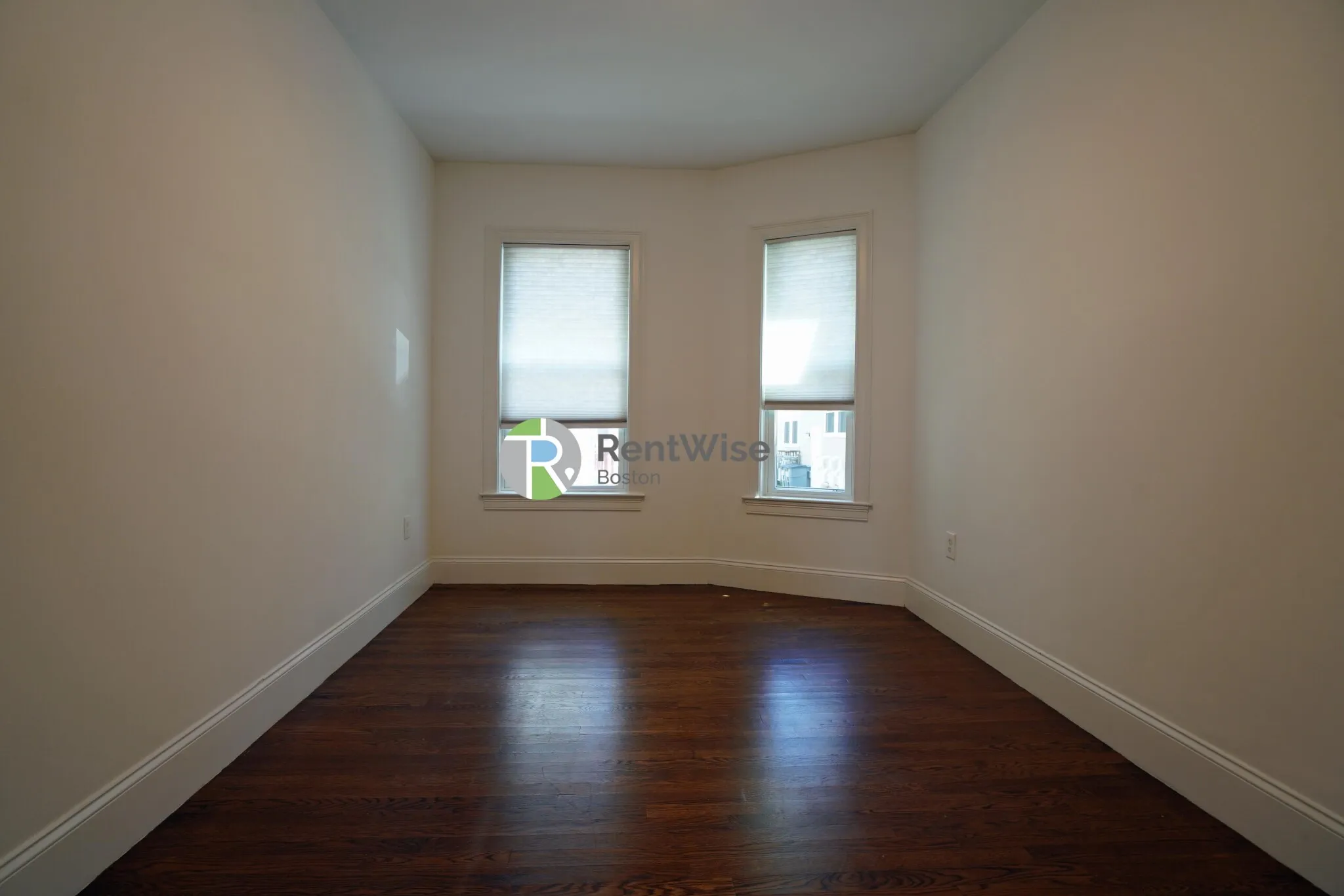 4 bed, 1 bath apartment for rent at 25 Marney St Unit 3, Wellington-Harrington — photo 12 of 49