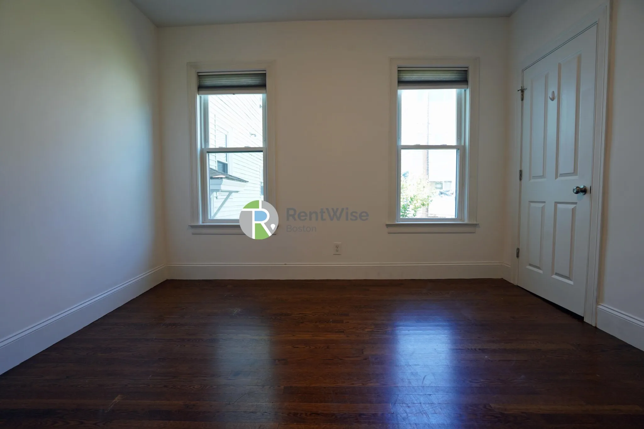 4 bed, 1 bath apartment for rent at 25 Marney St Unit 3, Wellington-Harrington — photo 15 of 49