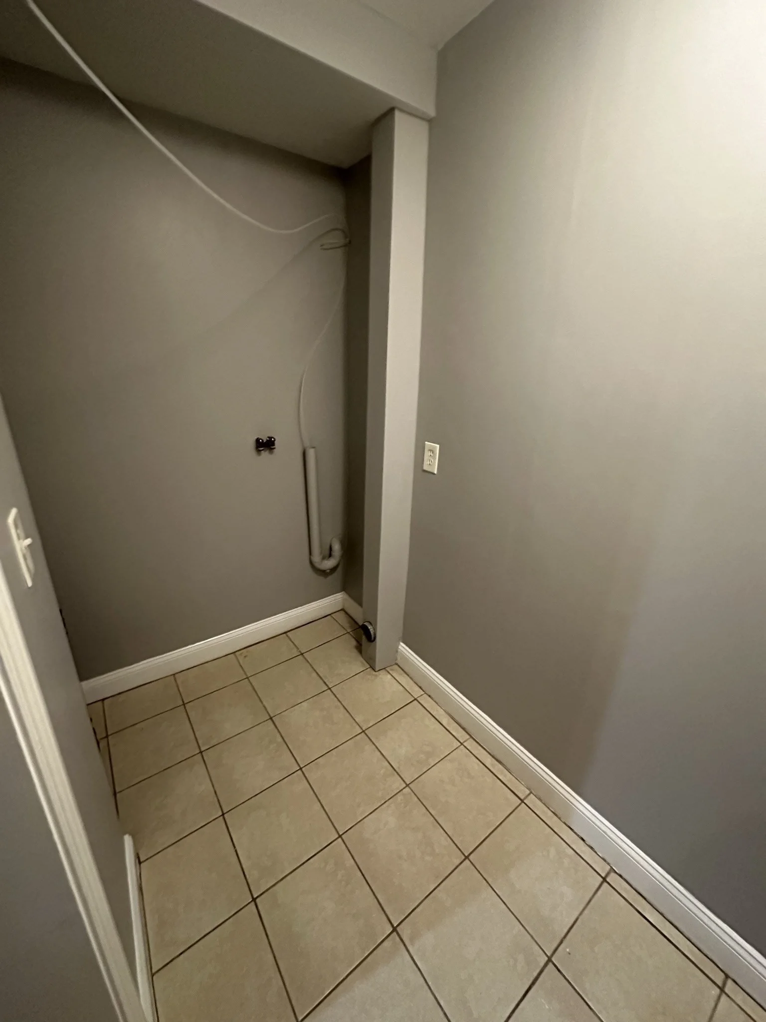 3 bed, 1 bath apartment for rent at 25 Maywood St Unit 1, Roxbury — photo 18 of 21