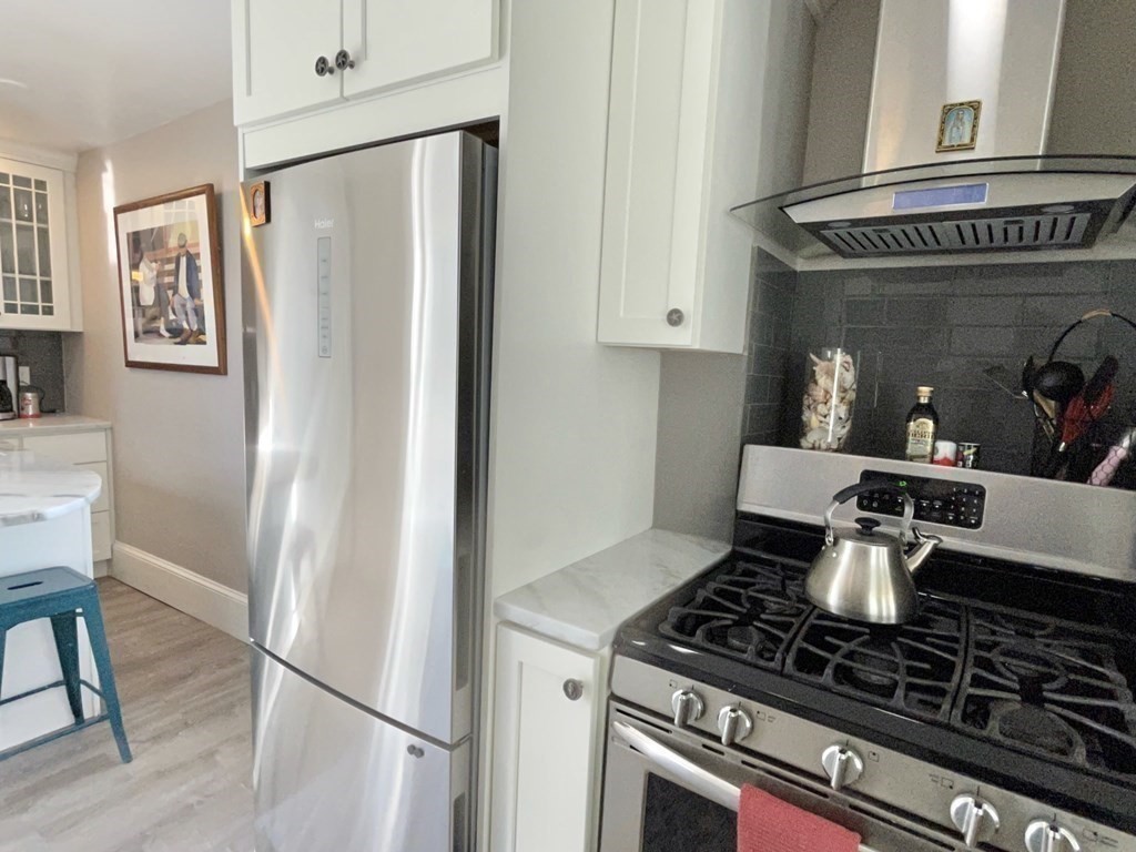 3 bed, 2 bath apartment for rent at 25 Mechanic St Unit 2, Old Town — photo 3 of 18