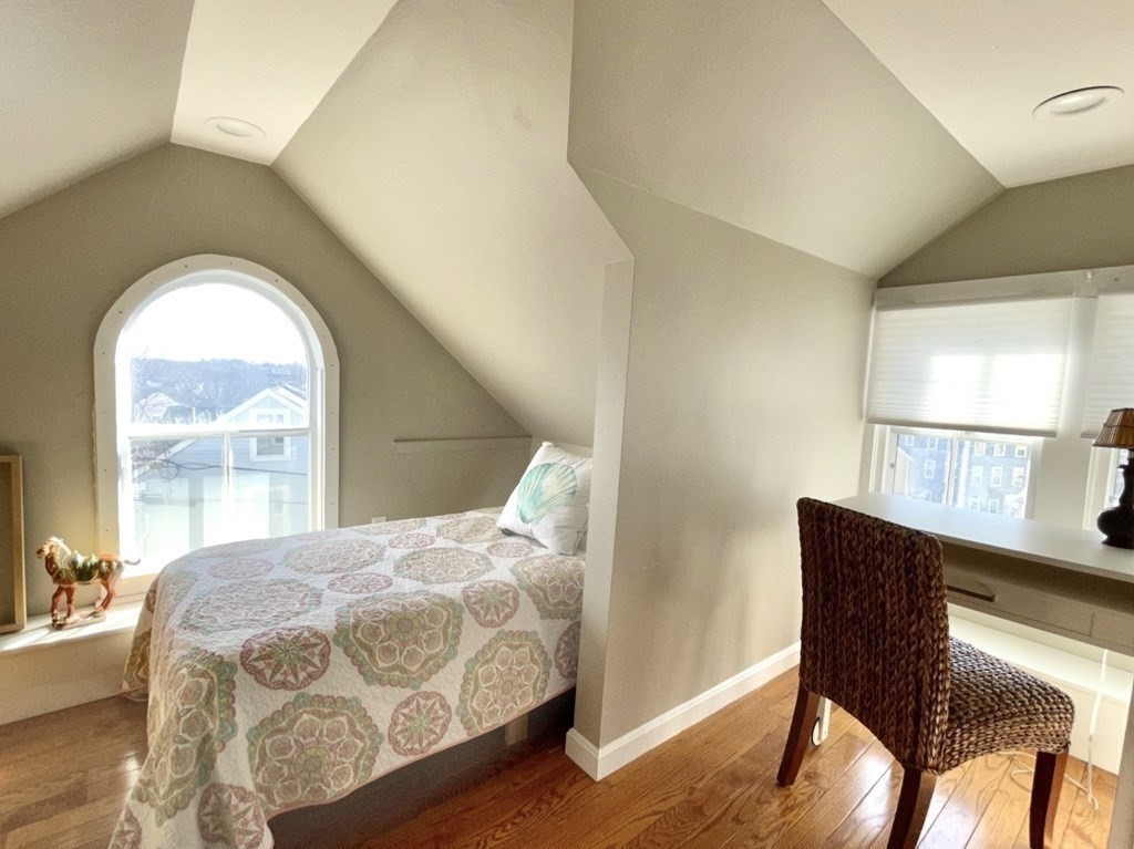 3 bed, 2 bath apartment for rent at 25 Mechanic St Unit 2, Old Town — photo 13 of 18