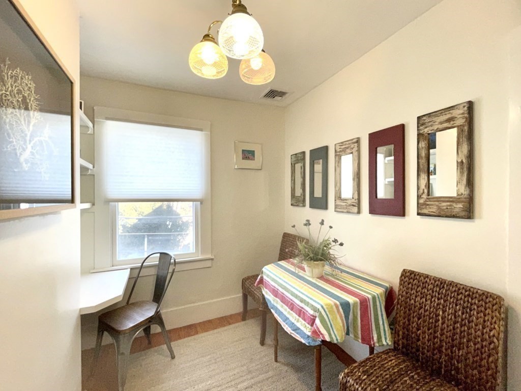 3 bed, 2 bath apartment for rent at 25 Mechanic St Unit 2, Old Town — photo 9 of 18
