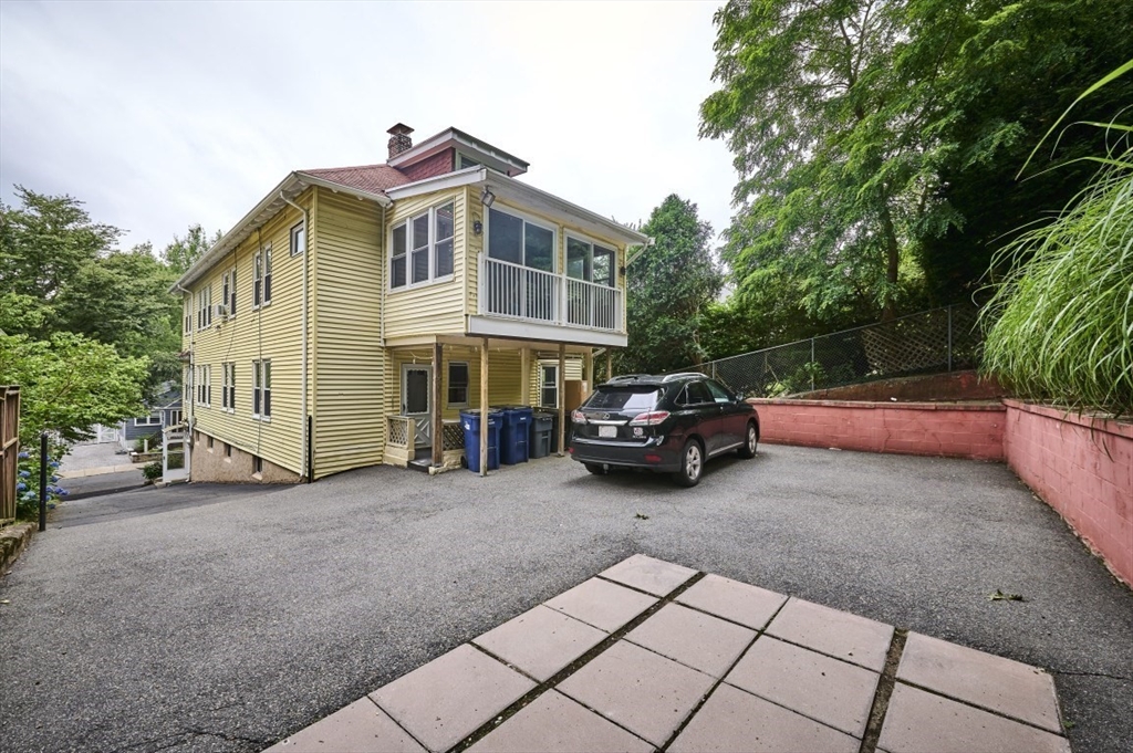 4 bed, 2 bath apartment for rent at 25 Mendum St Unit 1, Jamaica Plain — photo 25 of 32