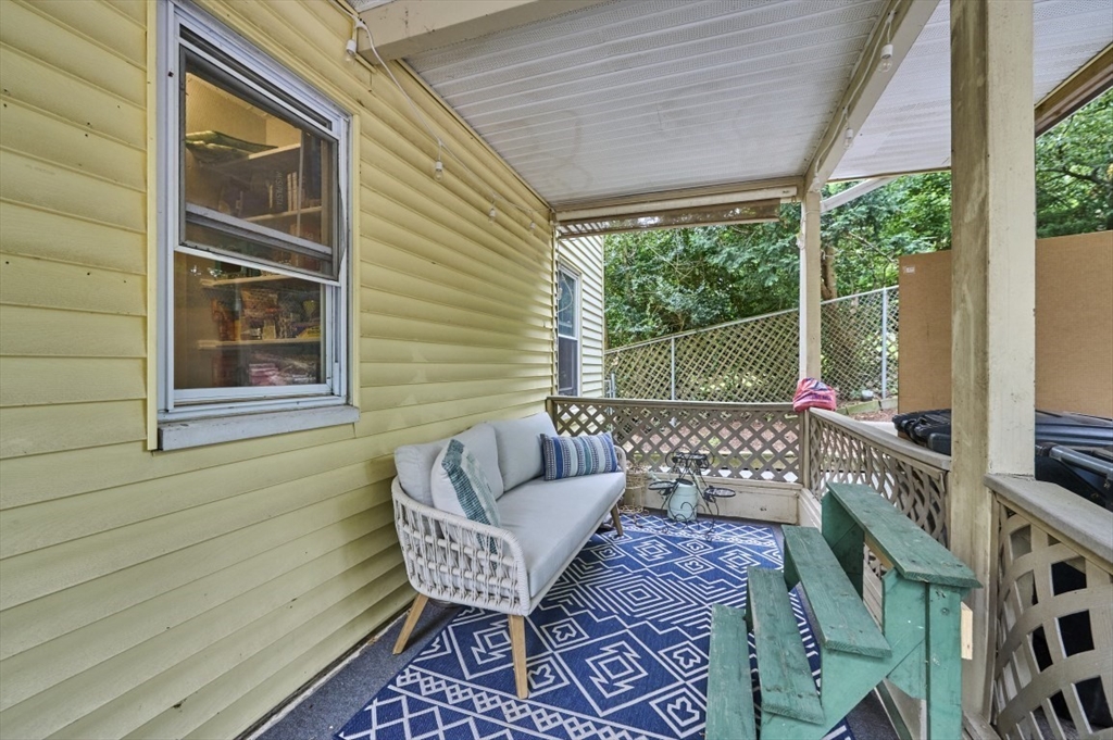 4 bed, 2 bath apartment for rent at 25 Mendum St Unit 1, Jamaica Plain — photo 15 of 32
