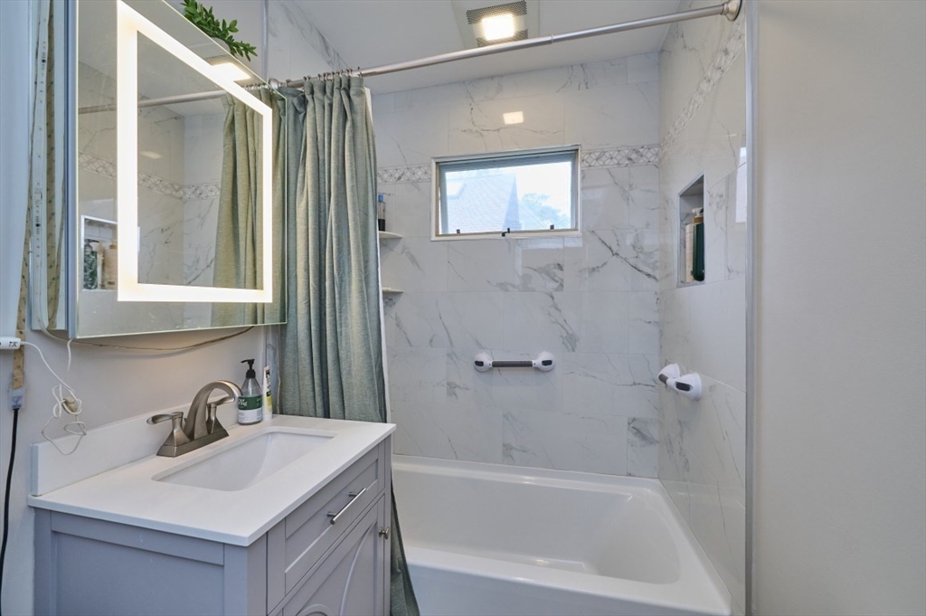 3 bed, 1 bath apartment for rent at 25 Mendum St Unit 2, Jamaica Plain — photo 9 of 22