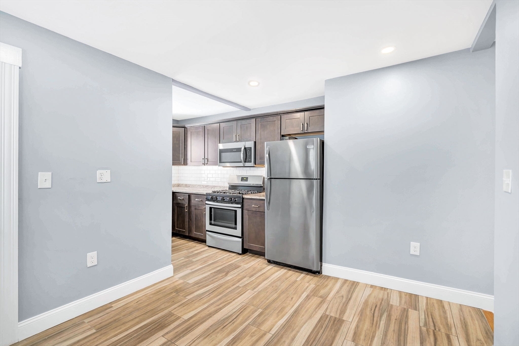 3 bed, 1 bath apartment for rent at 25 Middleton St Unit 3, Dorchester — photo 3 of 20