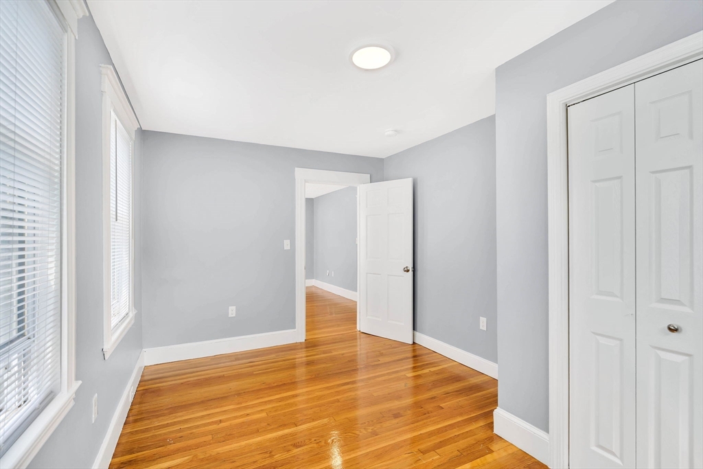 3 bed, 1 bath apartment for rent at 25 Middleton St Unit 3, Dorchester — photo 16 of 20