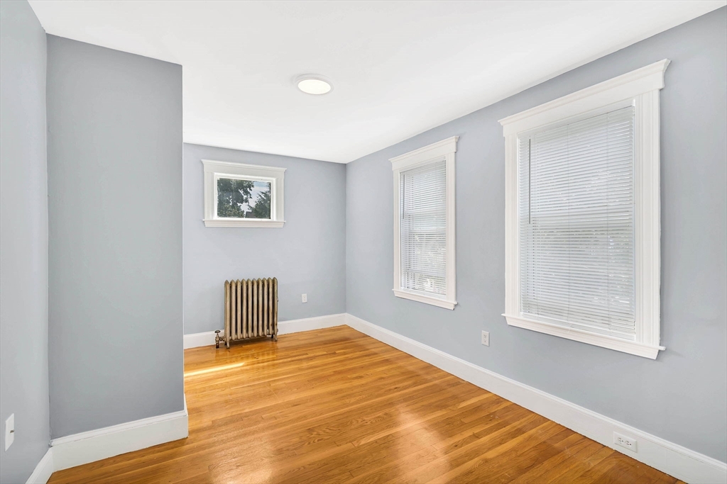 3 bed, 1 bath apartment for rent at 25 Middleton St Unit 3, Dorchester — photo 14 of 20