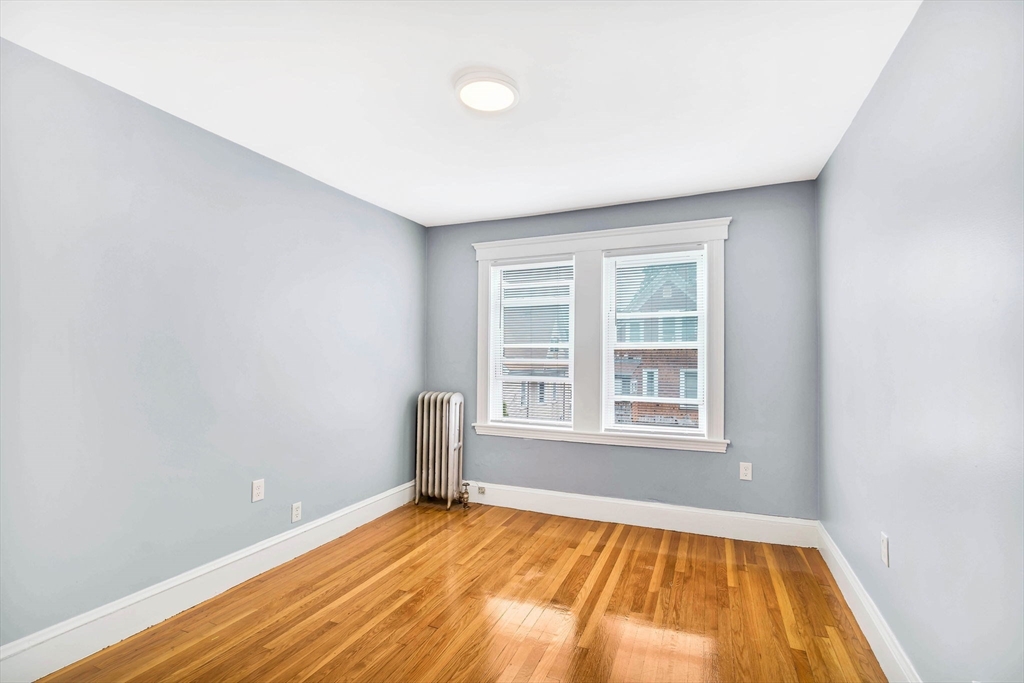 3 bed, 1 bath apartment for rent at 25 Middleton St Unit 3, Dorchester — photo 9 of 20