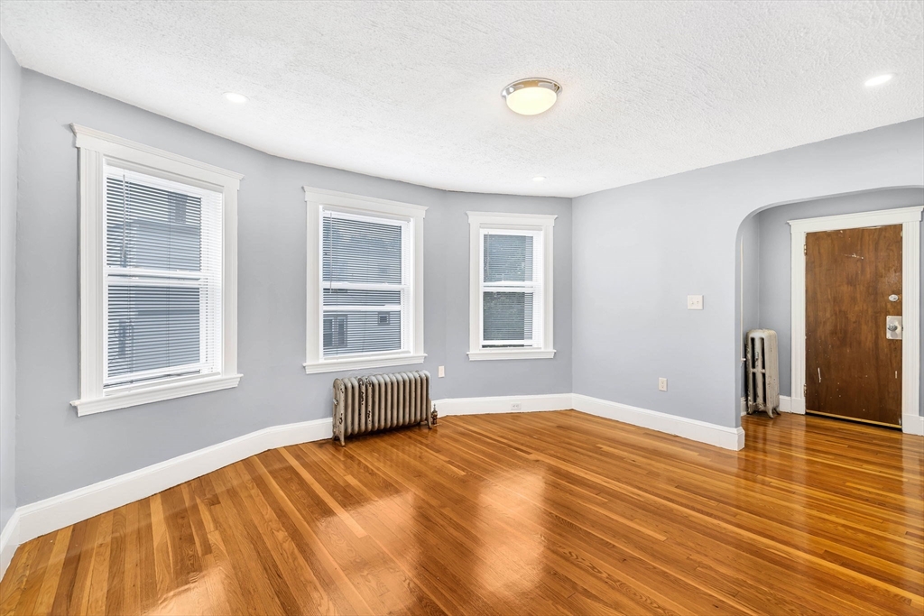 3 bed, 1 bath apartment for rent at 25 Middleton St Unit 3, Dorchester — photo 13 of 20