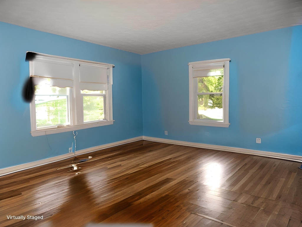 4 bed, 2 bath apartment for rent at 25 Moon Rd, Lynn — photo 14 of 29