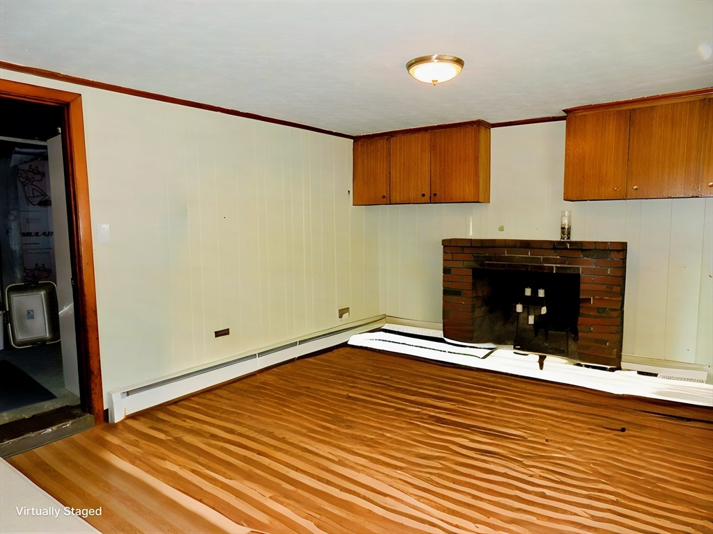 4 bed, 2 bath apartment for rent at 25 Moon Rd, Lynn — photo 18 of 29
