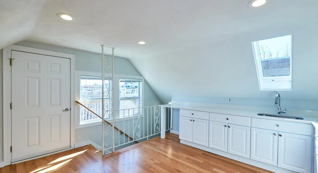 1 bed, 1 bath apartment for rent at 25 Moreland St Unit 3, Winter Hill — photo 2 of 12