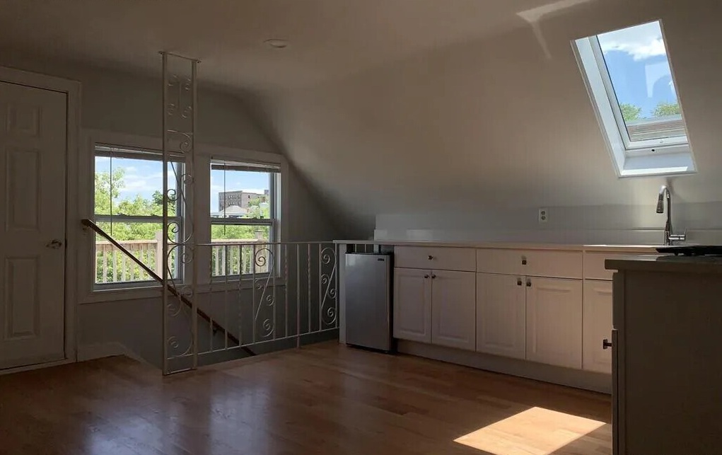 1 bed, 1 bath apartment for rent at 25 Moreland St Unit 3, Winter Hill — photo 3 of 12