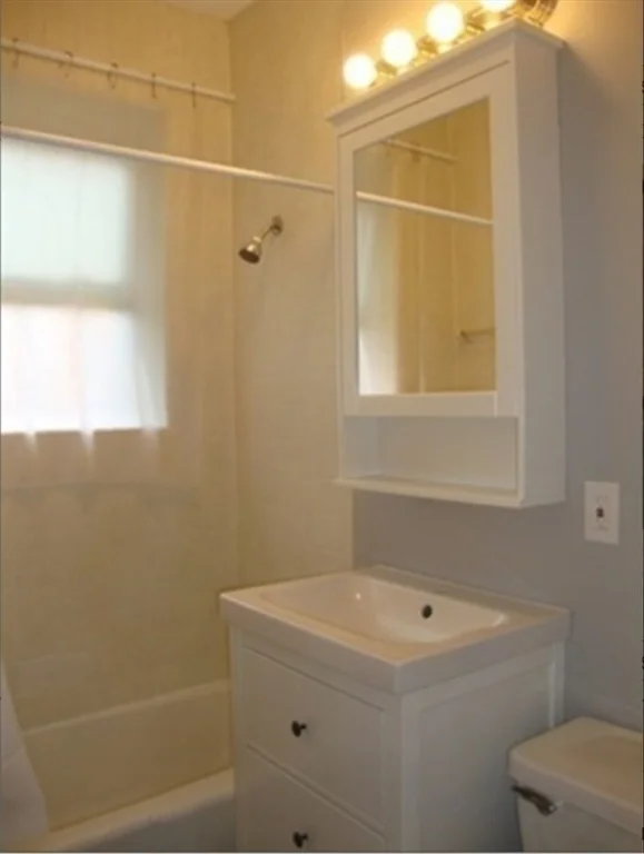 2 bed, 1 bath apartment for rent at 25 Mount Hood Unit 12, Brighton — photo 7 of 8