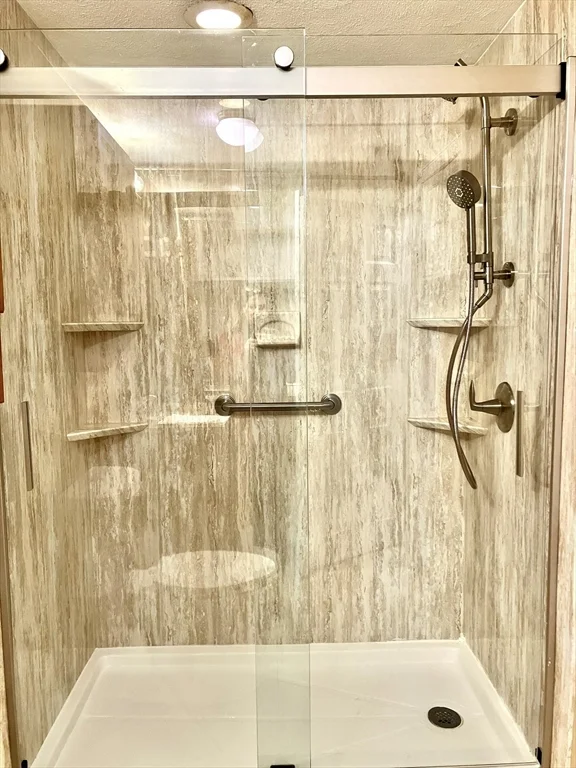 1 bed, 1 bath apartment for rent at 25 Naples Ave Unit R, Saugus — photo 12 of 13